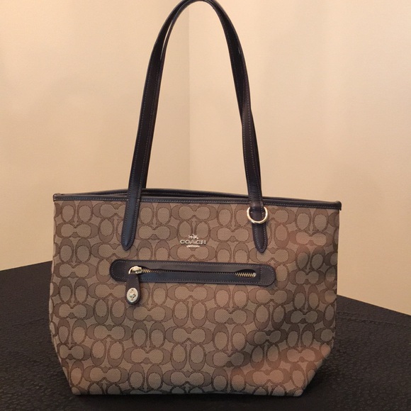 Coach Tote Handbag - Picture 2 of 4